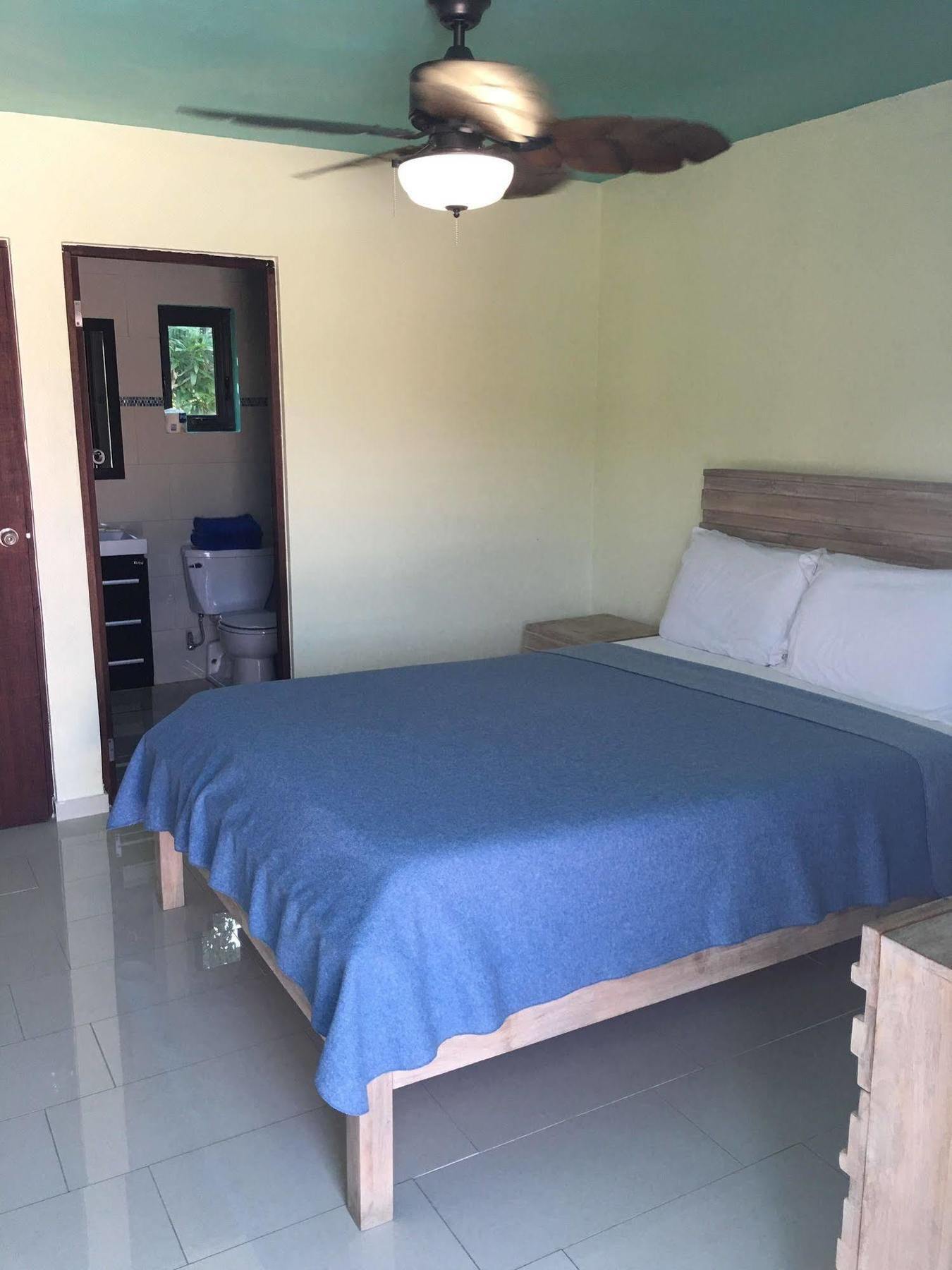 Mamacitas Guest House Isla Culebra ภายนอก รูปภาพ