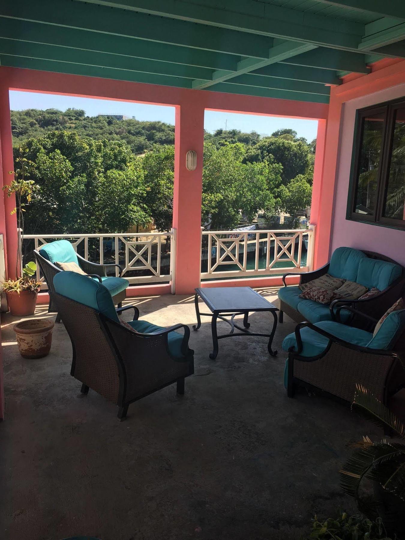 Mamacitas Guest House Isla Culebra ภายนอก รูปภาพ